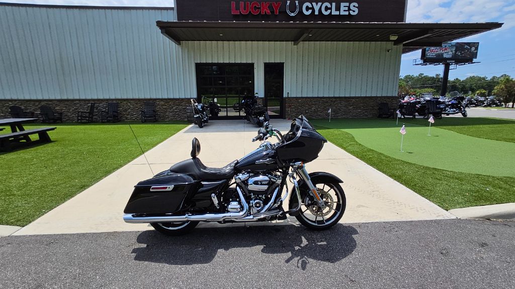 2023 Harley-davidson Road Glide - $17,500