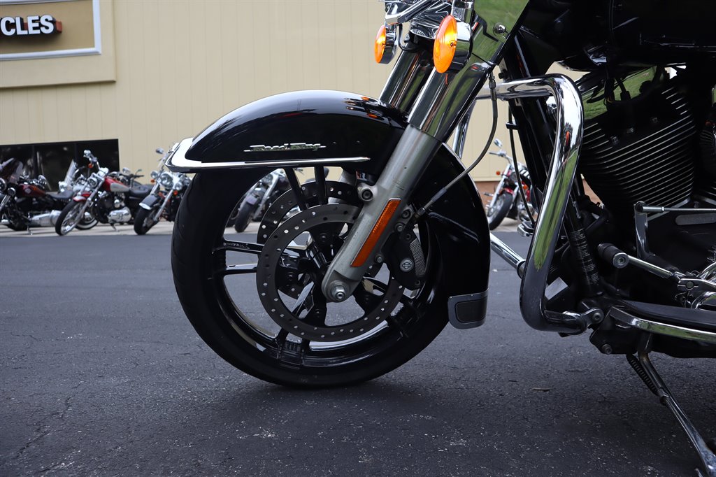 2015 Harley-Davidson Road King  photo