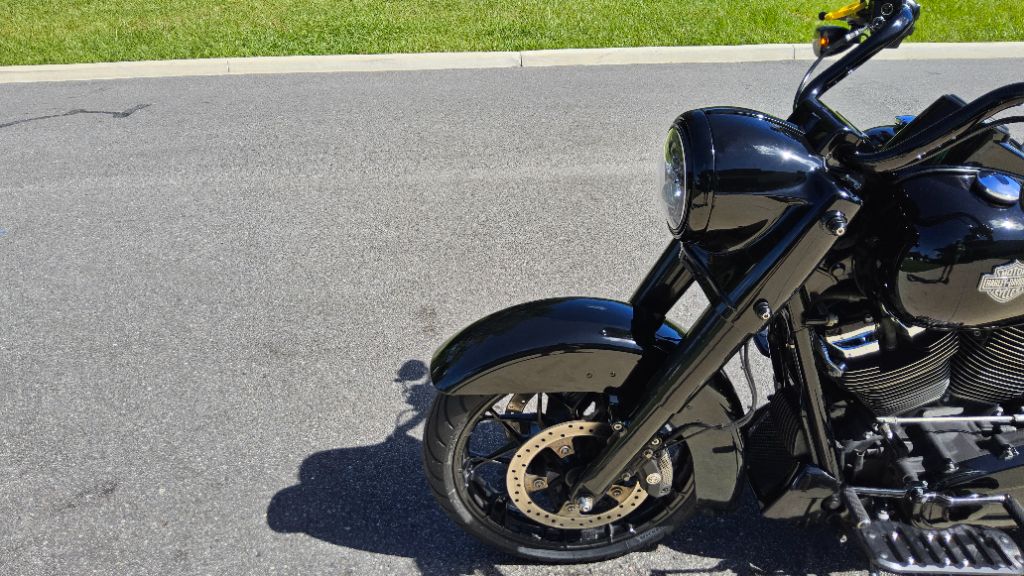 2023 Harley-davidson Road King Special - $16,500