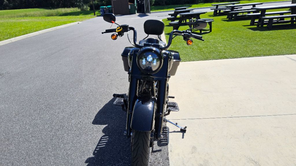 2023 Harley-davidson Road King Special - $16,500