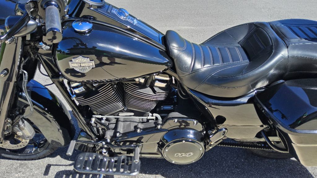 2023 Harley-davidson Road King Special - $16,500