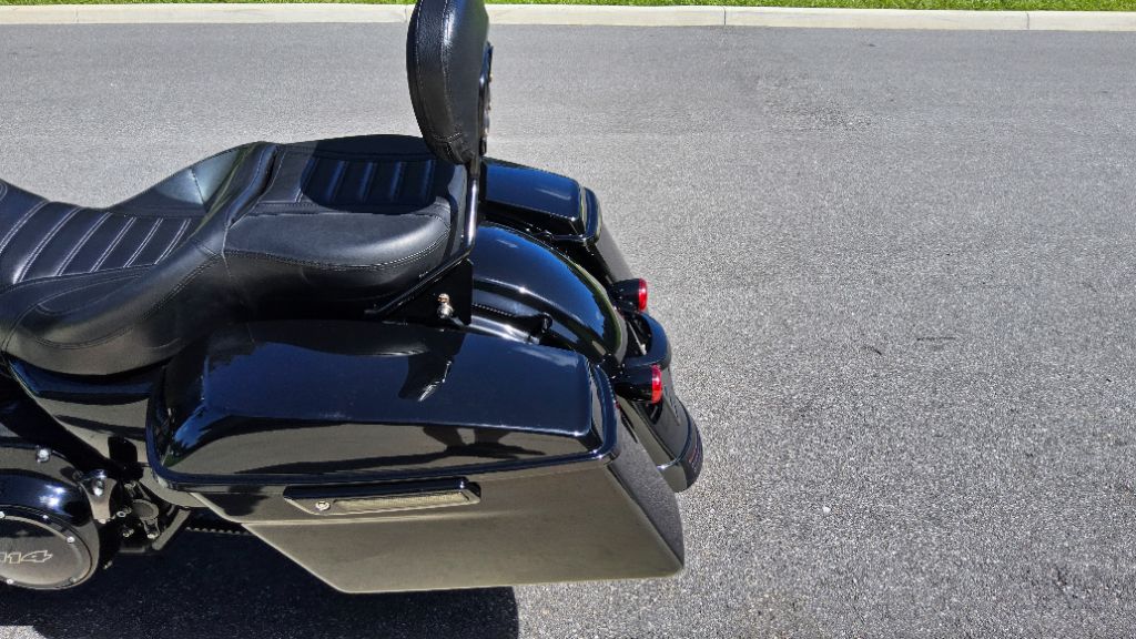 2023 Harley-davidson Road King Special - $16,500