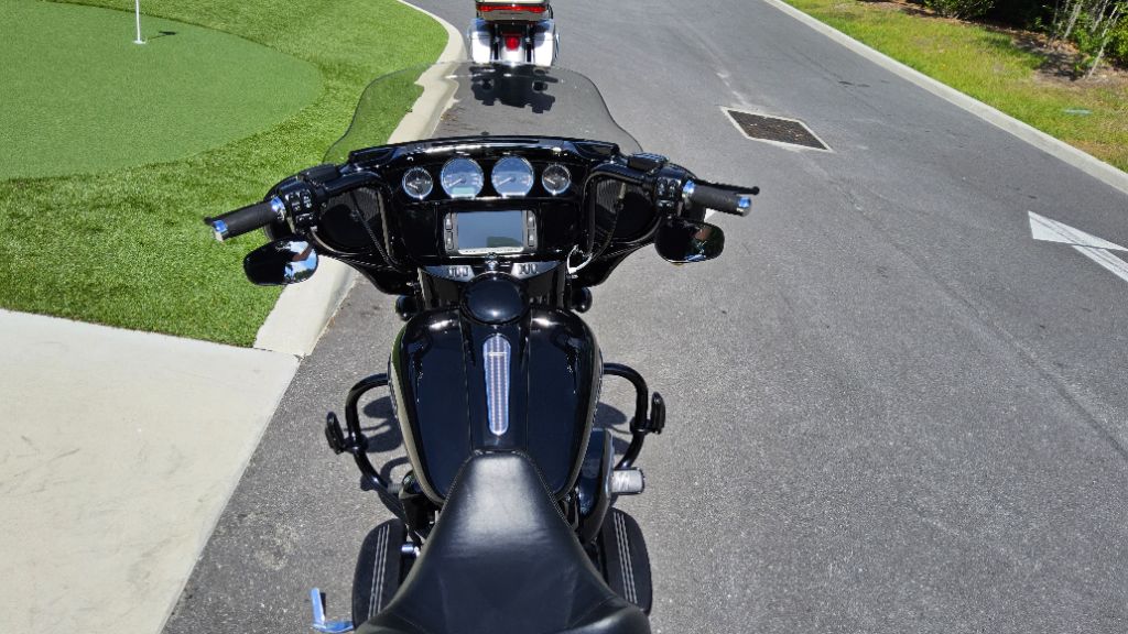2018 Harley Davidson Streetglide  S Flhxs - $17,900