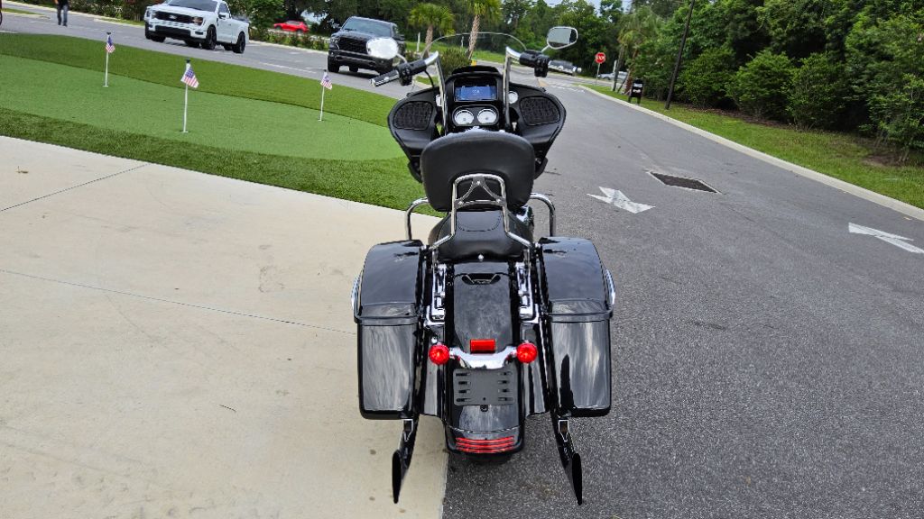 2021 Harley-davidson Road Glide - $16,995