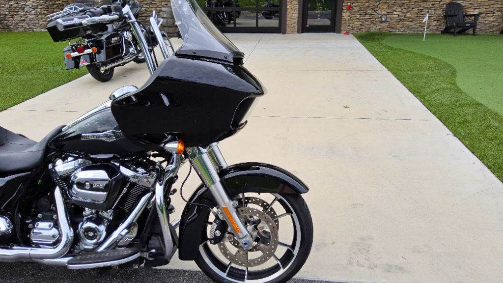 2021 Harley-davidson Road Glide - $16,995