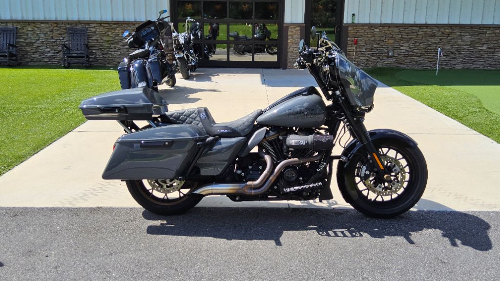 2022 Harley-davidson Street Glide St - $20,900
