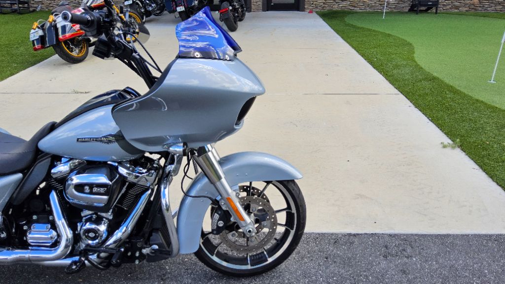 2023 Harley-davidson Road Glide - $16,900