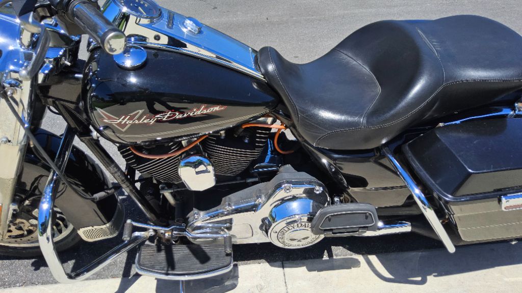 2010 Harley-davidson Road King - $6,500