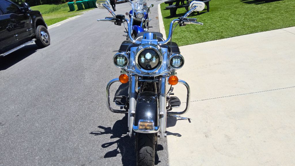 2010 Harley-davidson Road King - $6,500
