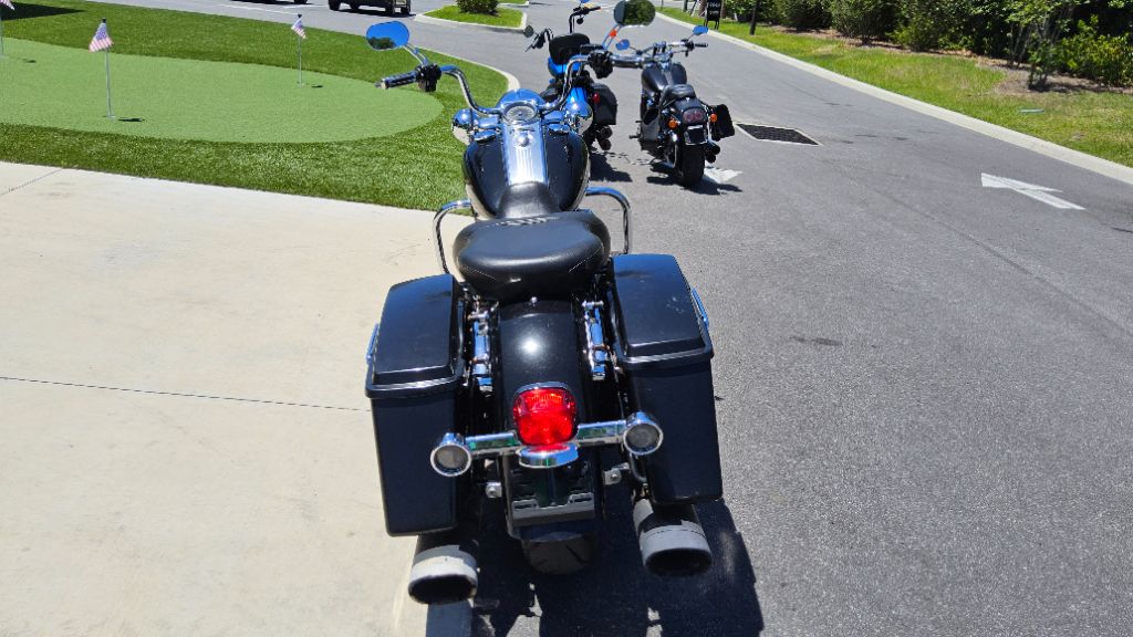 2010 Harley-davidson Road King - $6,500