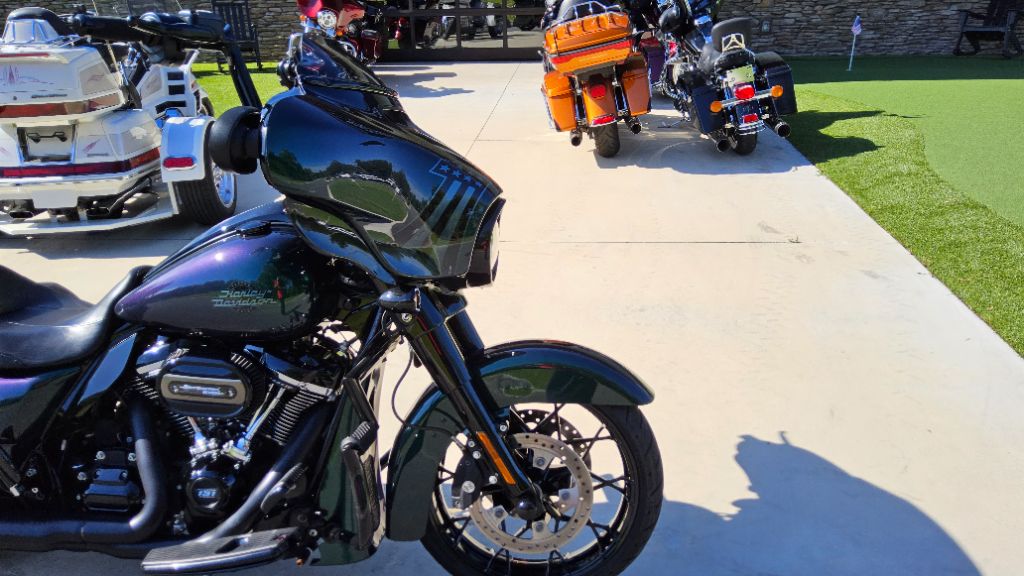 2021 Harley-davidson Street Glide Special - $23,995