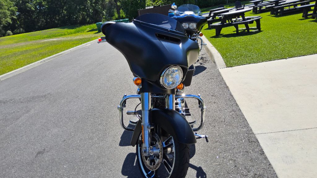 2017 Harley Davidson Streetglide S Flhxs - $14,995