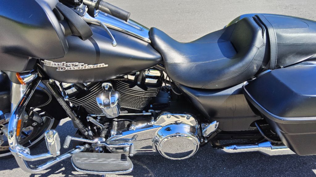 2017 Harley Davidson Streetglide S Flhxs - $14,995