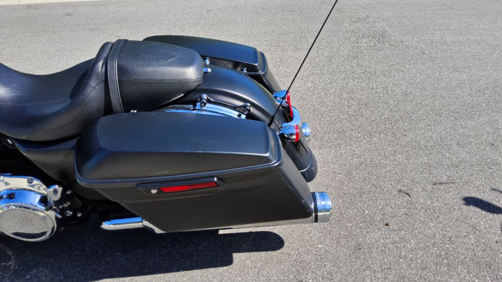 2017 Harley Davidson Streetglide S Flhxs - $14,995