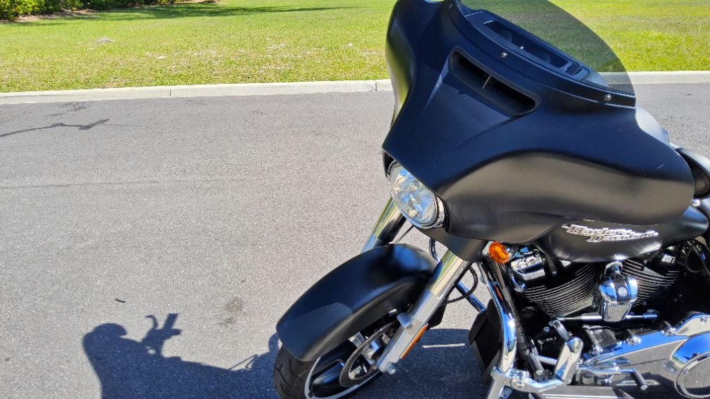 2017 Harley Davidson Streetglide S Flhxs - $14,995