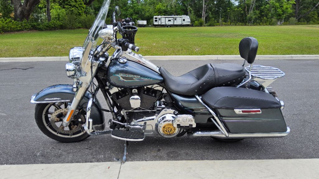 2015 Harley-Davidson FLHTCU Electra Glide Ultra Classic - $10,500