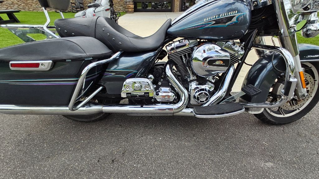 2015 Harley-Davidson FLHTCU Electra Glide Ultra Classic - $10,500