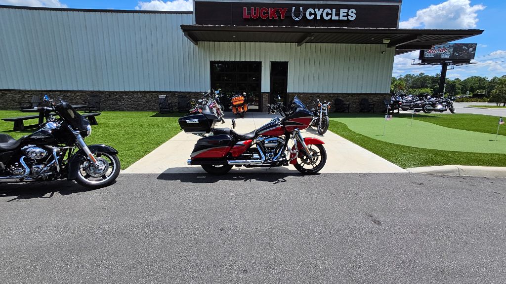 2017 Harley-davidson Road Glide - $18,900
