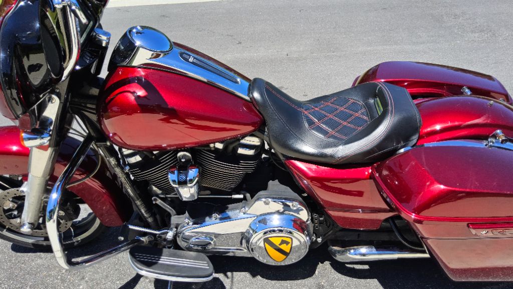 2017 Harley Davidson Streetglide Flhxs - $12,995