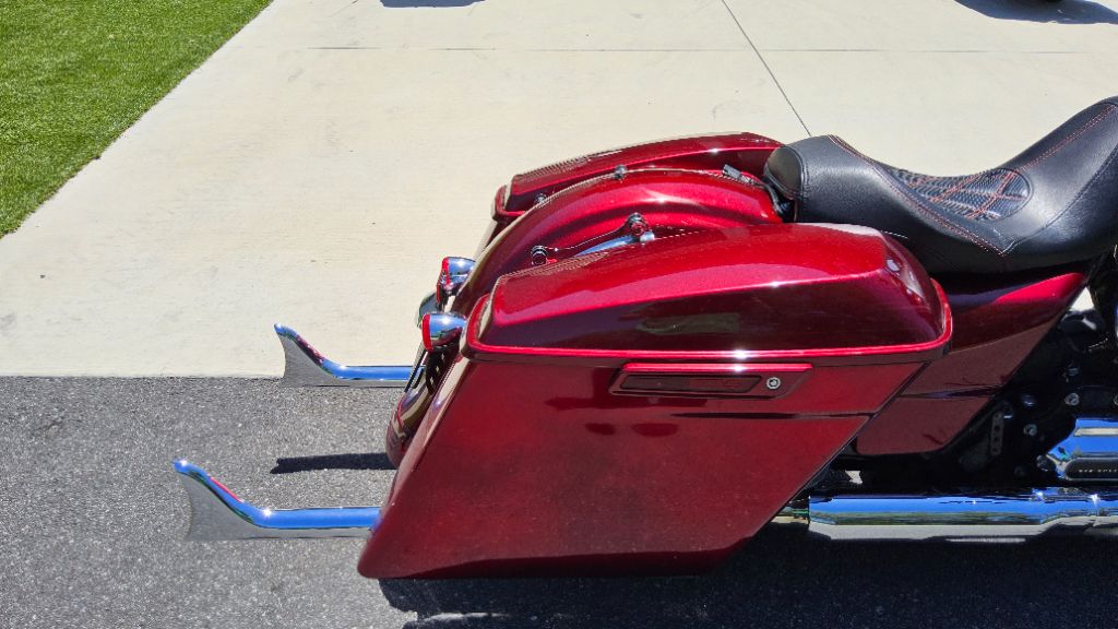2017 Harley Davidson Streetglide Flhxs - $12,995
