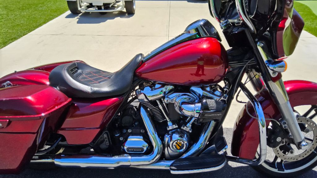 2017 Harley Davidson Streetglide Flhxs - $12,995