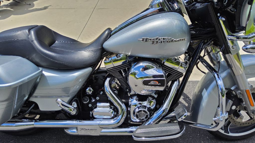 2015 Harley Davidson Streetglide S Flhxs - $12,900