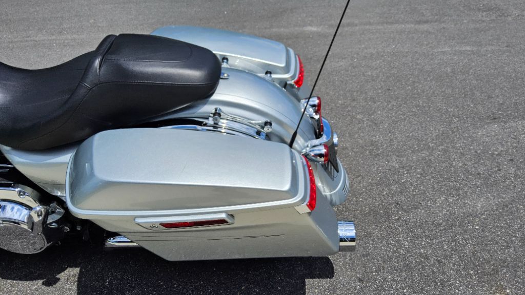 2015 Harley Davidson Streetglide S Flhxs - $12,900