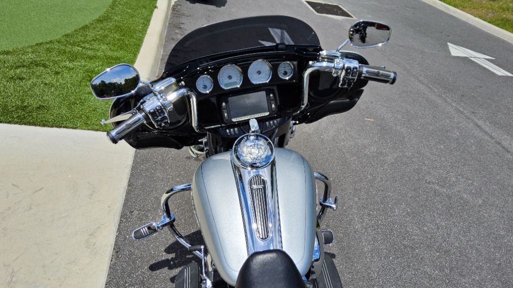 2015 Harley Davidson Streetglide S Flhxs - $12,900