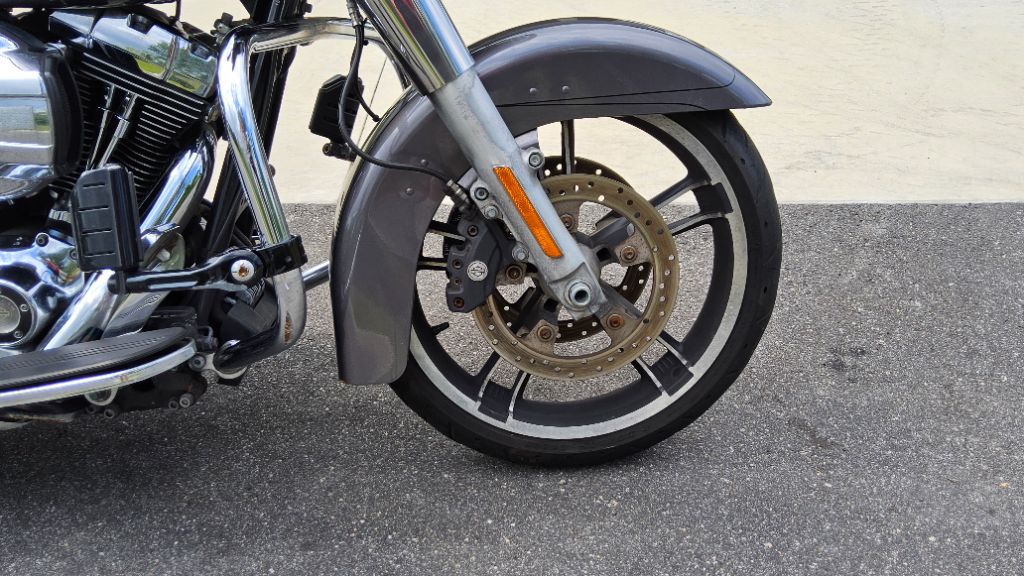 2015 Harley Davidson Streetglide S Flhxs - $10,995