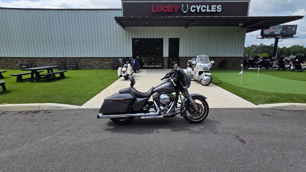 2015 Harley Davidson Streetglide S Flhxs - $10,995
