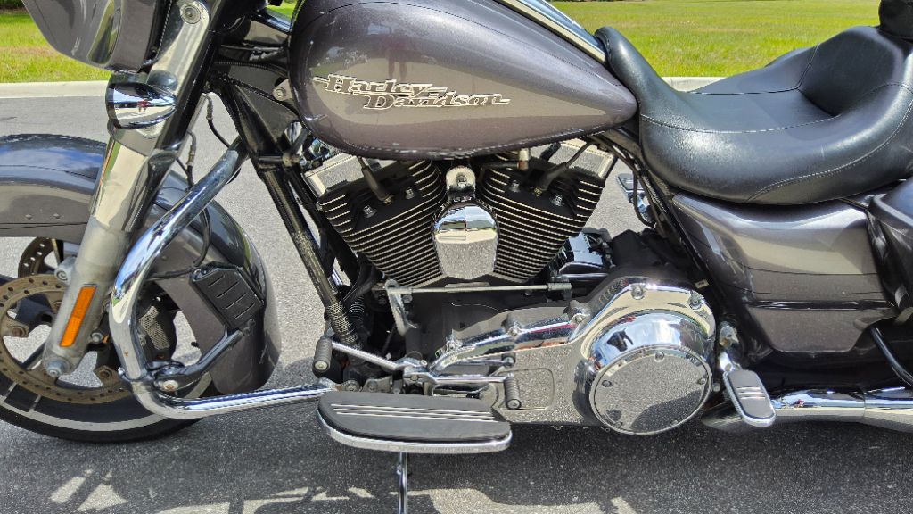 2015 Harley Davidson Streetglide S Flhxs - $10,995