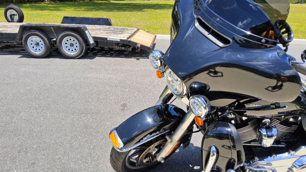 2019 Harley Davidson Limited - $15,995