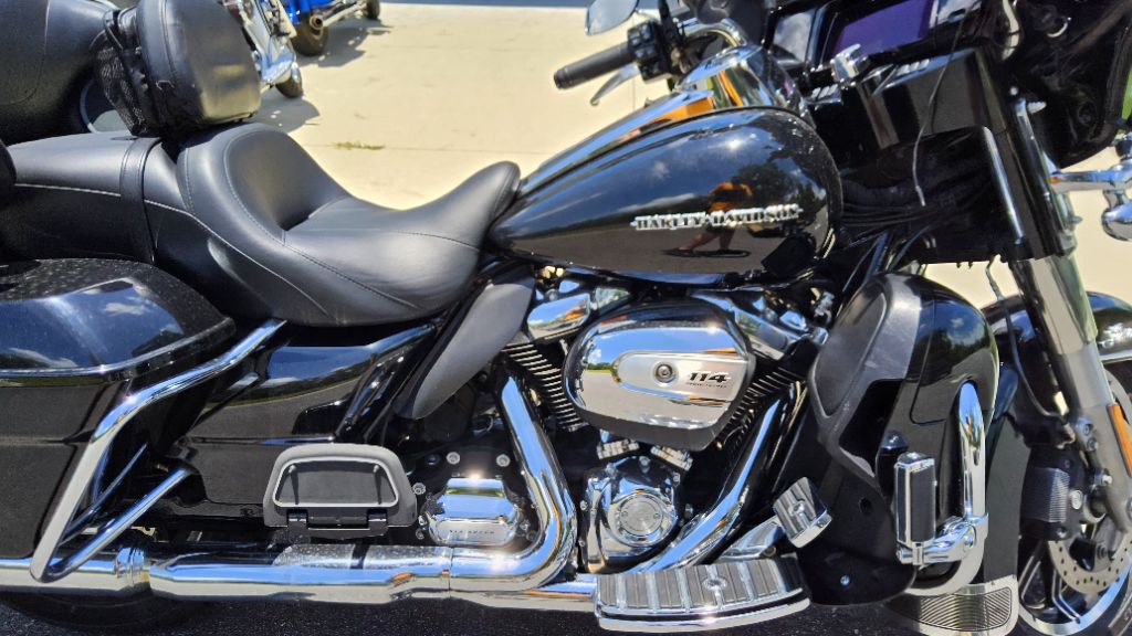 2019 Harley Davidson Limited - $15,995