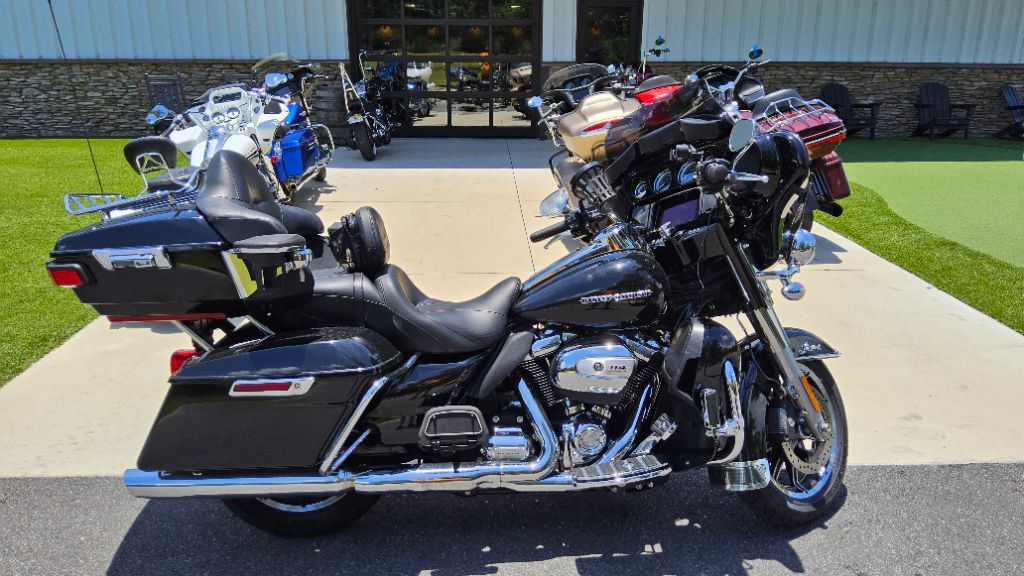 2019 Harley Davidson Limited - $15,995