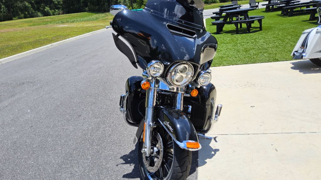 2019 Harley Davidson Limited - $15,995