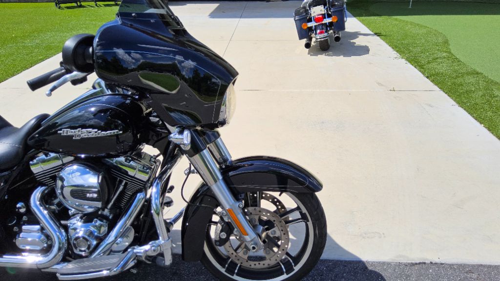 2016 Harley-davidson Street Glide Special - $14,900