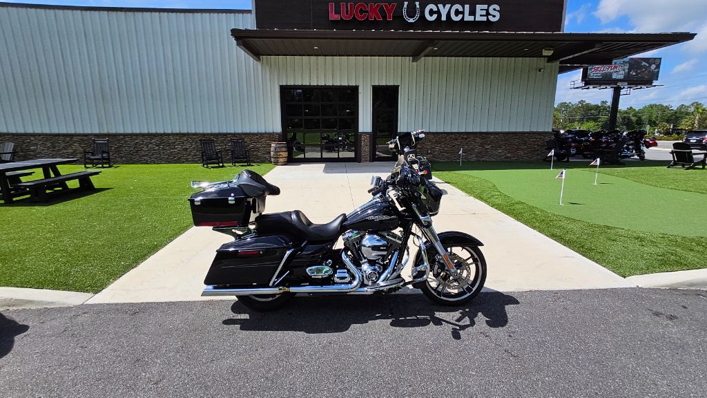 2016 Harley-davidson Street Glide Special - $14,900
