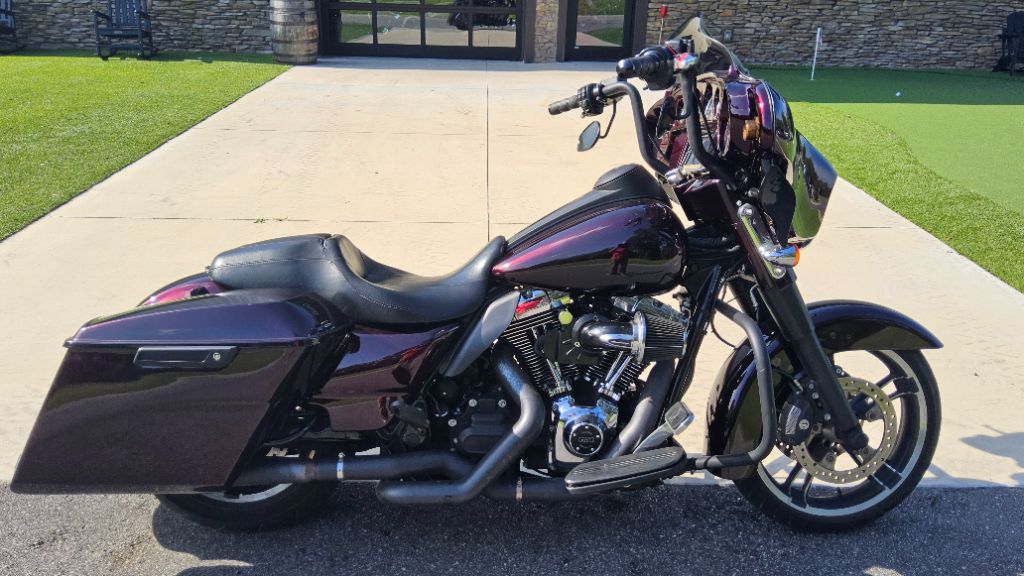 2014 Harley-davidson Street Glide Special - $12,500