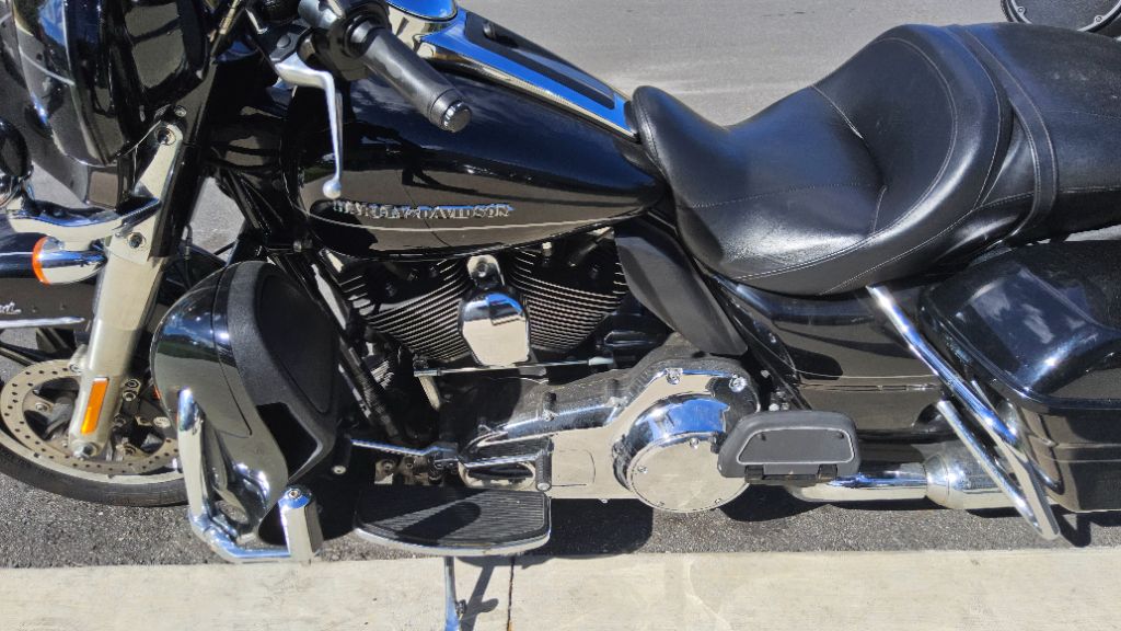 2014 Harley-davidson Electra Glide Ultra Limited - $7,500