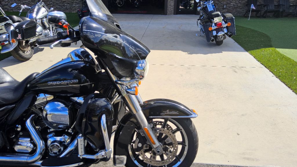 2014 Harley-davidson Electra Glide Ultra Limited - $7,500