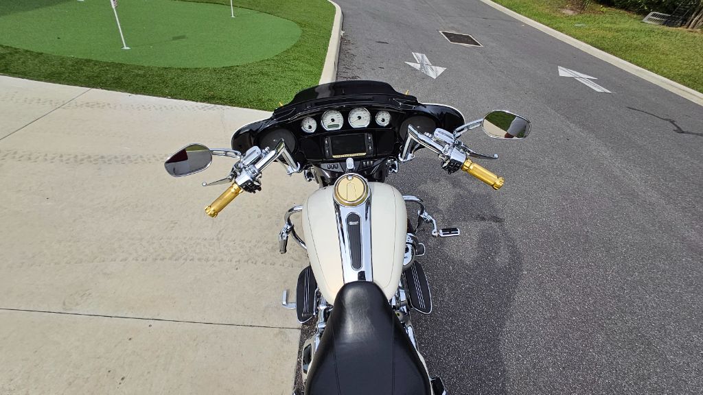 2014 Harley-davidson Street Glide Special - $10,500