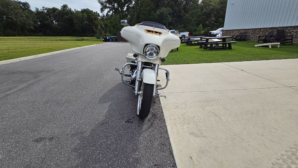 2014 Harley-davidson Street Glide Special - $10,500