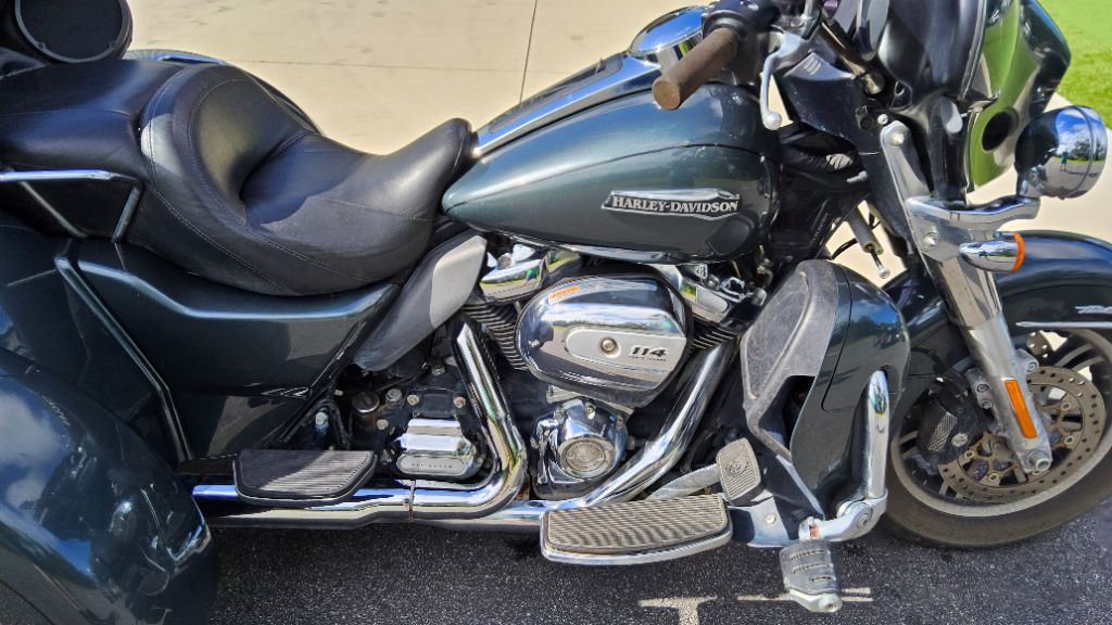 2020 Harley Davidson TRI Glide Flhtcutg - $25,900
