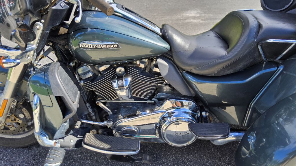2020 Harley Davidson TRI Glide Flhtcutg - $25,900