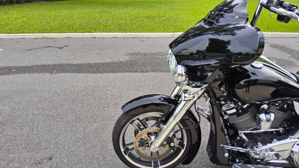 2019 Harley Davidson Freewheeler Flrt - $20,995