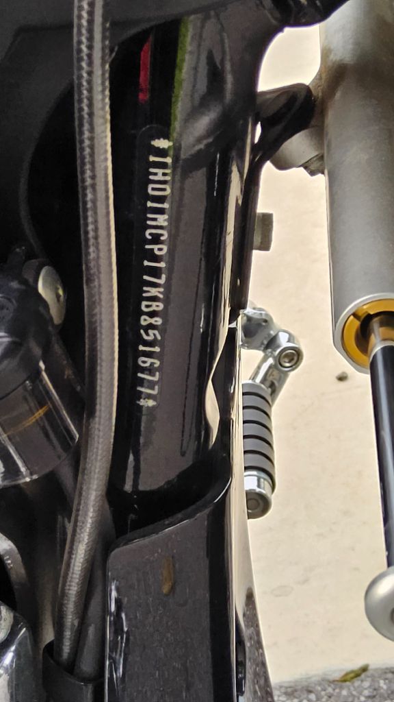 2019 Harley Davidson Freewheeler Flrt - $20,995