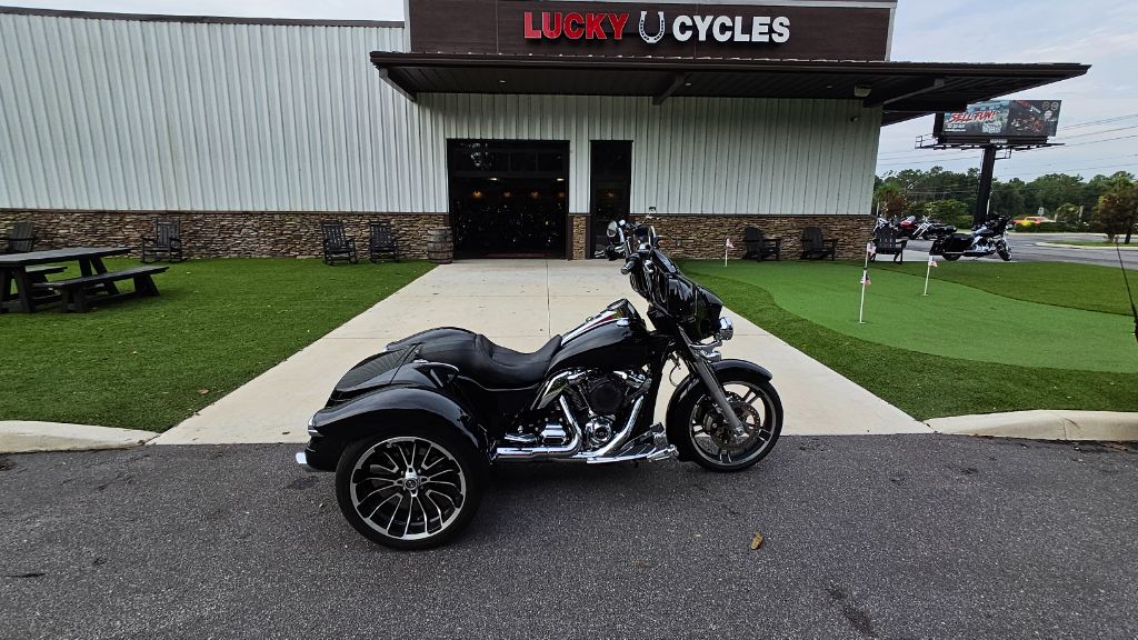 2019 Harley Davidson Freewheeler Flrt - $20,995