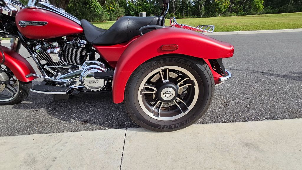 2019 Harley-davidson Freewheeler - $19,995