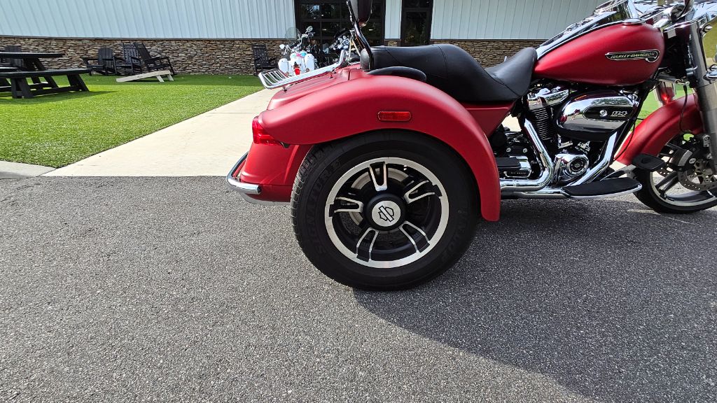 2019 Harley-davidson Freewheeler - $19,995