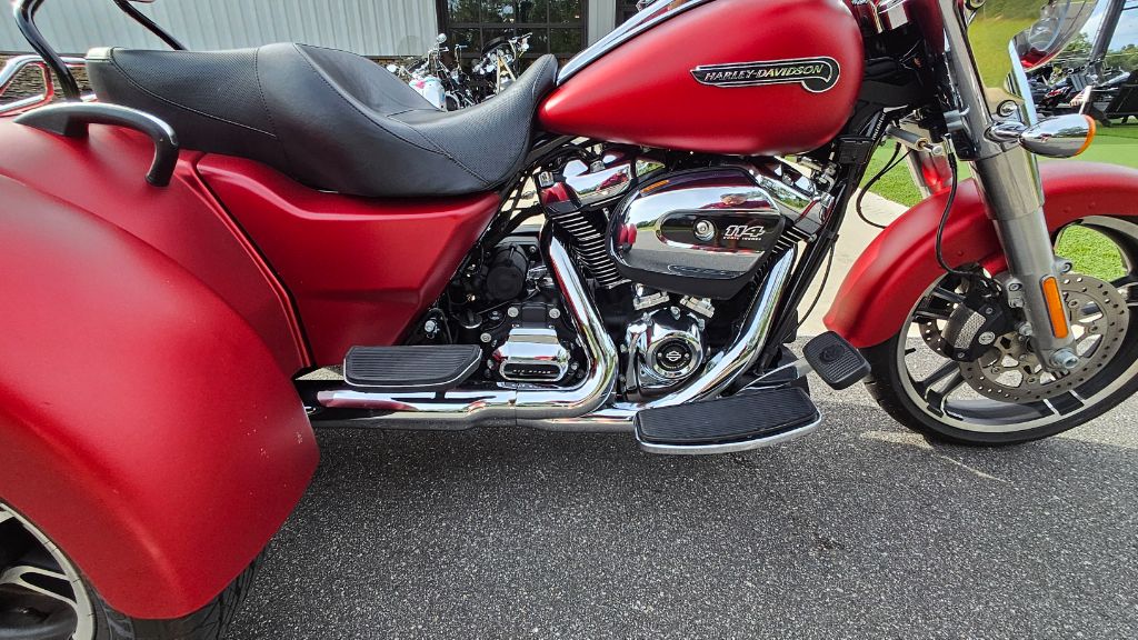 2019 Harley-davidson Freewheeler - $19,995